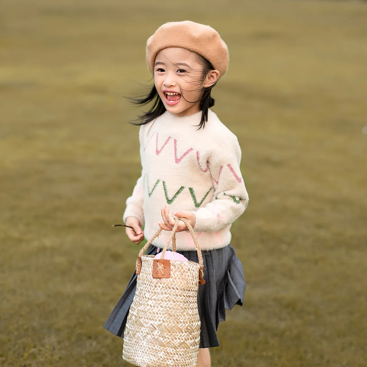 Christmas Kids Winter Warm Clothes Girl White Knitted Sweater O-Neck Pullover Striped Sweaters for Girls Children's Clothing
Christmas Kids Winter Warm Clothes Girl White Knitted Sweater O-Neck Pullover Striped Sweaters for Girls Children's Clothing