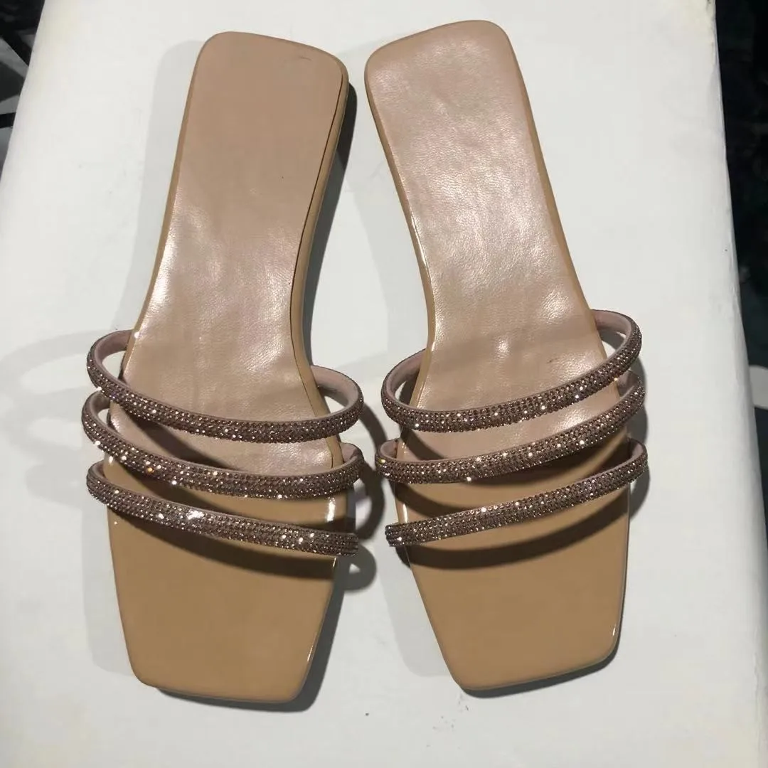 

Gladiator Bling Shine Beach Slippers Crystal Flat Slippers Women Shoes Woman Slides Flip Flops 2021 New Summer Slipper Plus Size