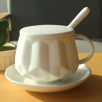 Turkey Summer Coffee Cup Set Porcelain Reusable White Teacup and Saucer Ceramic Vintage Cay Bardagi Home Drinkware BD50BD
Turkey Summer Coffee Cup Set Porcelain Reusable White Teacup and Saucer Ceramic Vintage Cay Bardagi Home Drinkware BD50BD
