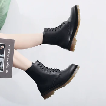 .8-Eye Boots Women Leather Platform Doc Plus Size 35-46 Winter Ankle Boot Martins Casual Motorcycle Shoes Fashion Women Boots 
.8-Eye Boots Women Leather Platform Doc Plus Size 35-46 Winter Ankle Boot Martins Casual Motorcycle Shoes Fashion Women Boots