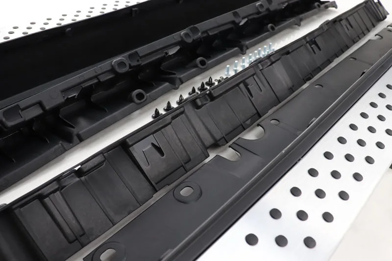 Bệ bước chân BMW X5 E70 2008 - 2013 chấm bi 12 H2602dfbd481d402f8211ca1469f948266