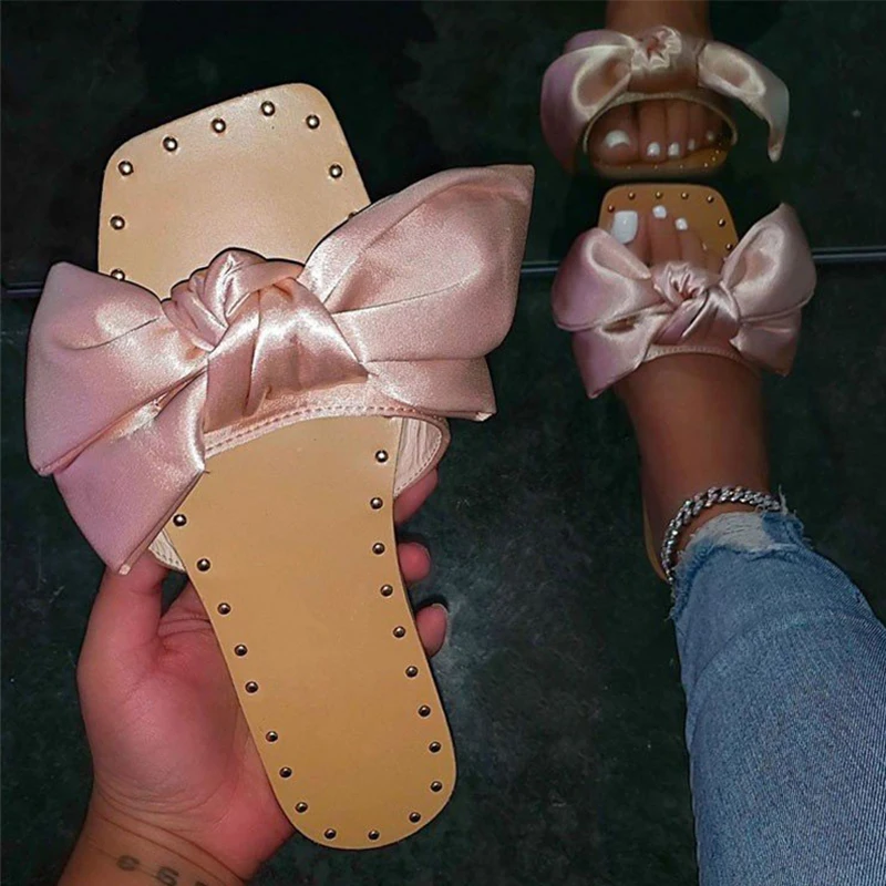 Summer New Women Slippers Silk Bowtie Solid Color Stud Flat Woman Open Toe Slides Female Non Slip Fashion Shoes Plus Size 43
Summer New Women Slippers Silk Bowtie Solid Color Stud Flat Woman Open Toe Slides Female Non Slip Fashion Shoes Plus Size 43