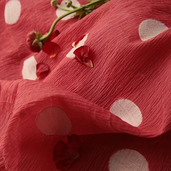 High quality cotton blend fabric Pink circle patchwork Fashion clothes material
High quality cotton blend fabric Pink circle patchwork Fashion clothes material