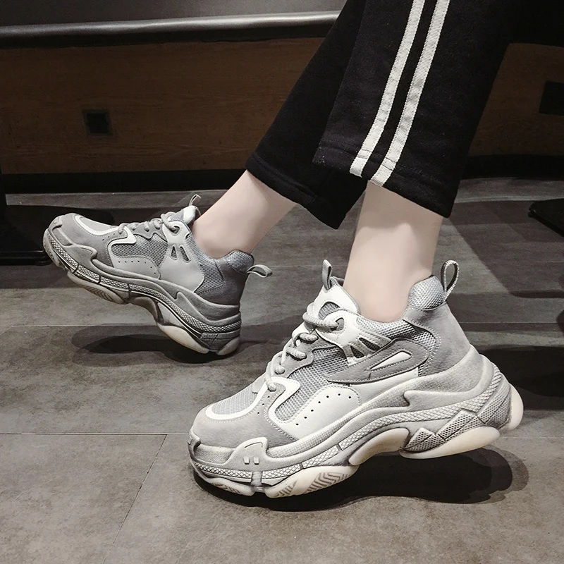 Sneakers Women 2019 New Women Shoes Platform Casual Shoes Fashion Breathable Woman Casual Shoes Students running shoes E18-55 
Sneakers Women 2019 New Women Shoes Platform Casual Shoes Fashion Breathable Woman Casual Shoes Students running shoes E18-55