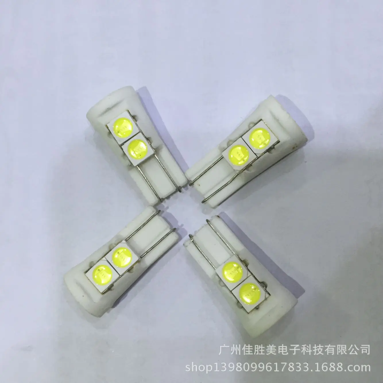 T10 5050 High Brightness Three Core Ceramic 6smd Width Lamp Reading Lamp License Plate Lamp Meter Car Accessories
T10 5050 High Brightness Three Core Ceramic 6smd Width Lamp Reading Lamp License Plate Lamp Meter Car Accessories
