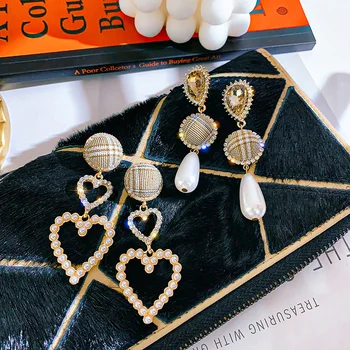 Female Korean Temperament College Style Fashion Vintage Plaid Fabric Rhinestones Pearl Love Dangle Earrings Jewelry Accessories
Female Korean Temperament College Style Fashion Vintage Plaid Fabric Rhinestones Pearl Love Dangle Earrings Jewelry Accessories