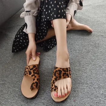 Women New Fashion 2020 Summer Women's Slippers Outdoor Casual Wild Leopard Print Roman Style Flat Beach Slippers Women Plus Size 
Women New Fashion 2020 Summer Women's Slippers Outdoor Casual Wild Leopard Print Roman Style Flat Beach Slippers Women Plus Size