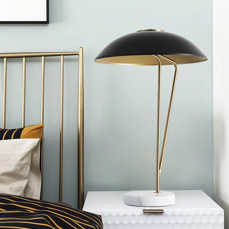 Retro copper study and work LED table light modern minimalist fashion European Eye table lamp
Retro copper study and work LED table light modern minimalist fashion European Eye table lamp