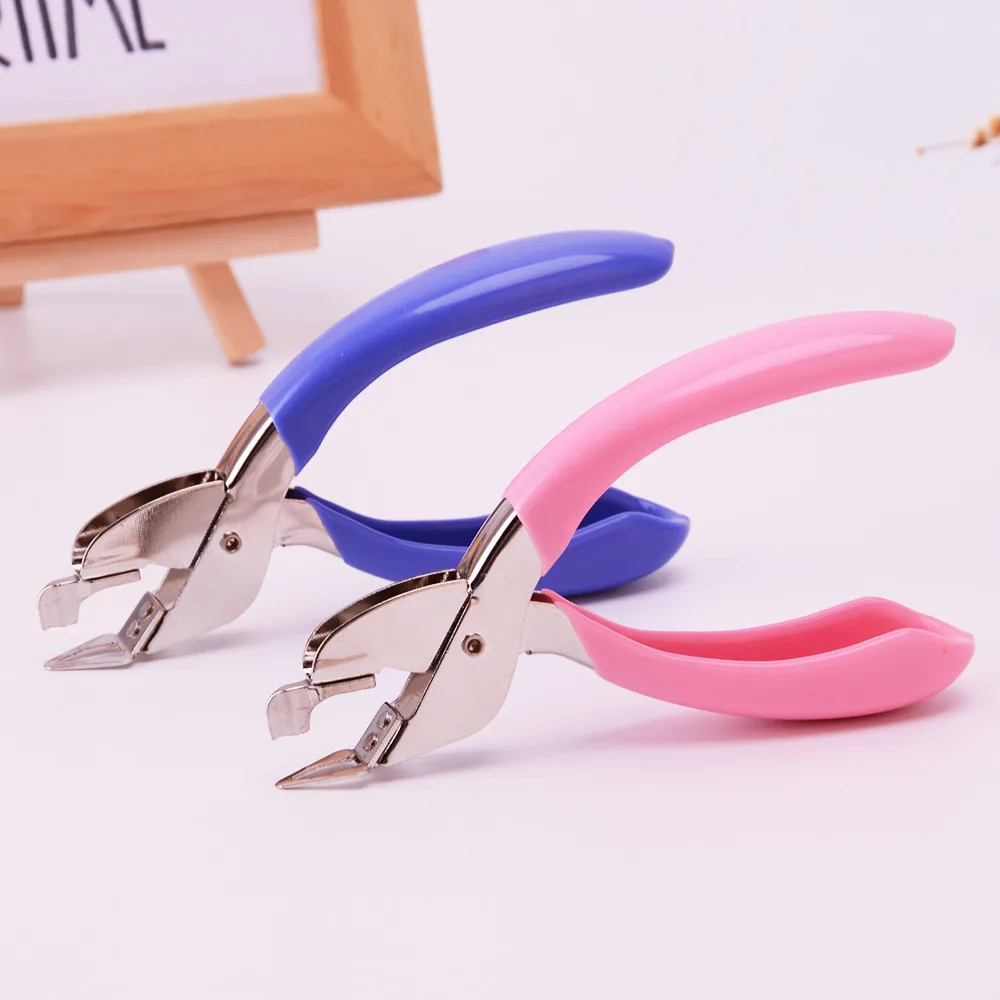 Office Labor-saving Staples Pick Up Nail Clip Staple Pull Out Metal Staple Remover Office Tools Nail Puller Stapler Remover
Office Labor-saving Staples Pick Up Nail Clip Staple Pull Out Metal Staple Remover Office Tools Nail Puller Stapler Remover