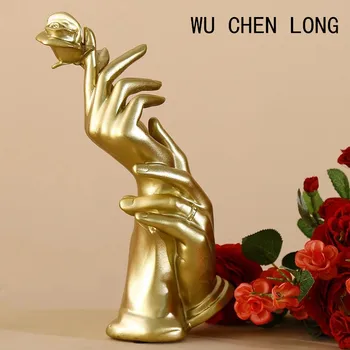 WU CHEN LONG Gold Resin Statue Home Decor Abstract Sculpture Modern Figurines Love Rose Statue Valentine's Day Present A2288
WU CHEN LONG Gold Resin Statue Home Decor Abstract Sculpture Modern Figurines Love Rose Statue Valentine's Day Present A2288