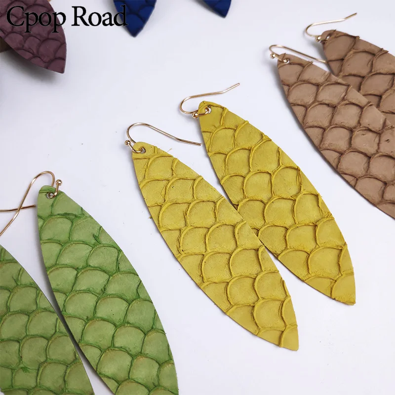 Cpop New Fish-scale Pattern Genuine Leather Earrings for Women Colorful Statement Leaf Earring Fashion Jewelry Women Accessories
Cpop New Fish-scale Pattern Genuine Leather Earrings for Women Colorful Statement Leaf Earring Fashion Jewelry Women Accessories