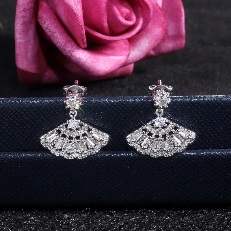 earring jewelry earrings for women Fashionable jewelry Korean earrings Retro fan shaped earing female luxury women's earringE176
earring jewelry earrings for women Fashionable jewelry Korean earrings Retro fan shaped earing female luxury women's earringE176