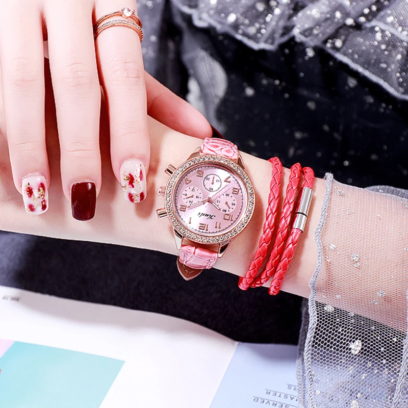 Luxury Quartz wrist Watches for Women fashion Leather Strap women's Ladies Watch reloj mujer saat relogio zegarek damski
Luxury Quartz wrist Watches for Women fashion Leather Strap women's Ladies Watch reloj mujer saat relogio zegarek damski