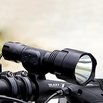 2017 new tactical flashlight with 18650 rechargeable battery warterproof design CREE xm-l2 xml t6 chip led hunting lanterna lamp
2017 new tactical flashlight with 18650 rechargeable battery warterproof design CREE xm-l2 xml t6 chip led hunting lanterna lamp