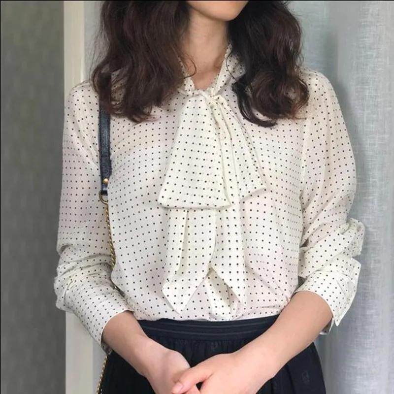 Women Silk White Blouse Polka Dot Print Tie Bow Ribbon Neck Long Sleeve Shirt Top
Women Silk White Blouse Polka Dot Print Tie Bow Ribbon Neck Long Sleeve Shirt Top