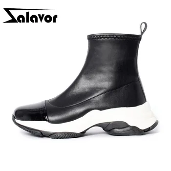 ZALAVOR Ankle Boots For Women Genuine Leather Flats Shoes Women Luxury Brand Sneaker Boots Winter Autumn Footwear Size 35-40
ZALAVOR Ankle Boots For Women Genuine Leather Flats Shoes Women Luxury Brand Sneaker Boots Winter Autumn Footwear Size 35-40
