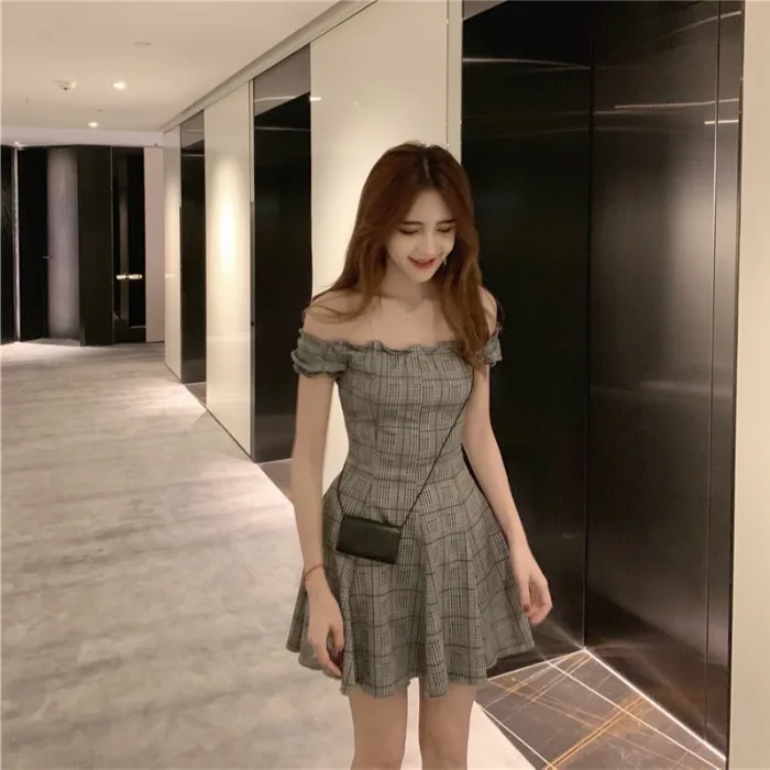Children's Summer Dresses Of 2009 Popular Hong Kong Style Shoulder Checker Dresses Retro Shoulder-lowering Style Platycod
Children's Summer Dresses Of 2009 Popular Hong Kong Style Shoulder Checker Dresses Retro Shoulder-lowering Style Platycod