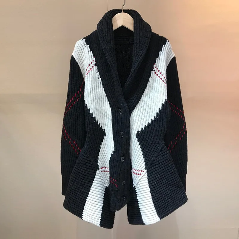 2020 Fall Winter High Quality Eorpean Causal Fashion Ladies Contrast Color Elegant Warm Thick Knit Sweaters
2020 Fall Winter High Quality Eorpean Causal Fashion Ladies Contrast Color Elegant Warm Thick Knit Sweaters