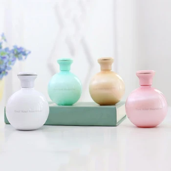 USB Mini Car Humidifier OfficeThree-In-One Air Atomization with Light Colorful Desktop Humidifier
USB Mini Car Humidifier OfficeThree-In-One Air Atomization with Light Colorful Desktop Humidifier