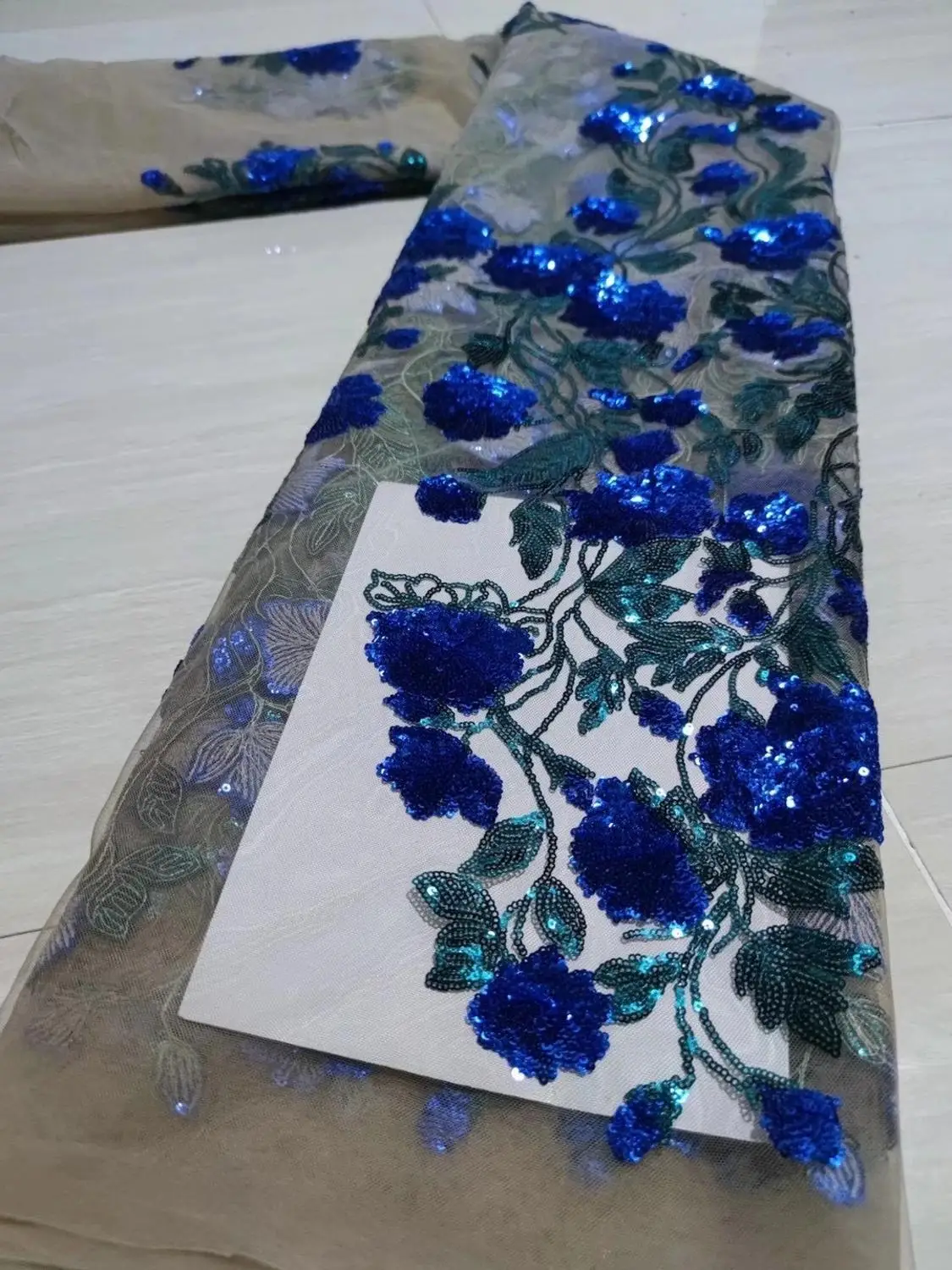 (5 ярдов/шт.) Высококачественная африканская блестящая французская сетчатая кружевная ткань с вышивкой в виде королевских синих цветов для вечернего платья FZZ736 
(5 ярдов/шт.) Высококачественная африканская блестящая французская сетчатая кружевная ткань с вышивкой в виде королевских синих цветов для вечернего платья FZZ736