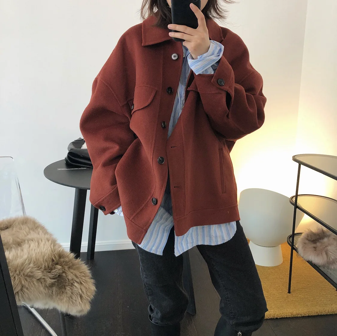 Winter's Fashionable Flip-flouth Pocket Wool Double-sided Loose Drop Shoulder Silhouette Coat
Winter's Fashionable Flip-flouth Pocket Wool Double-sided Loose Drop Shoulder Silhouette Coat