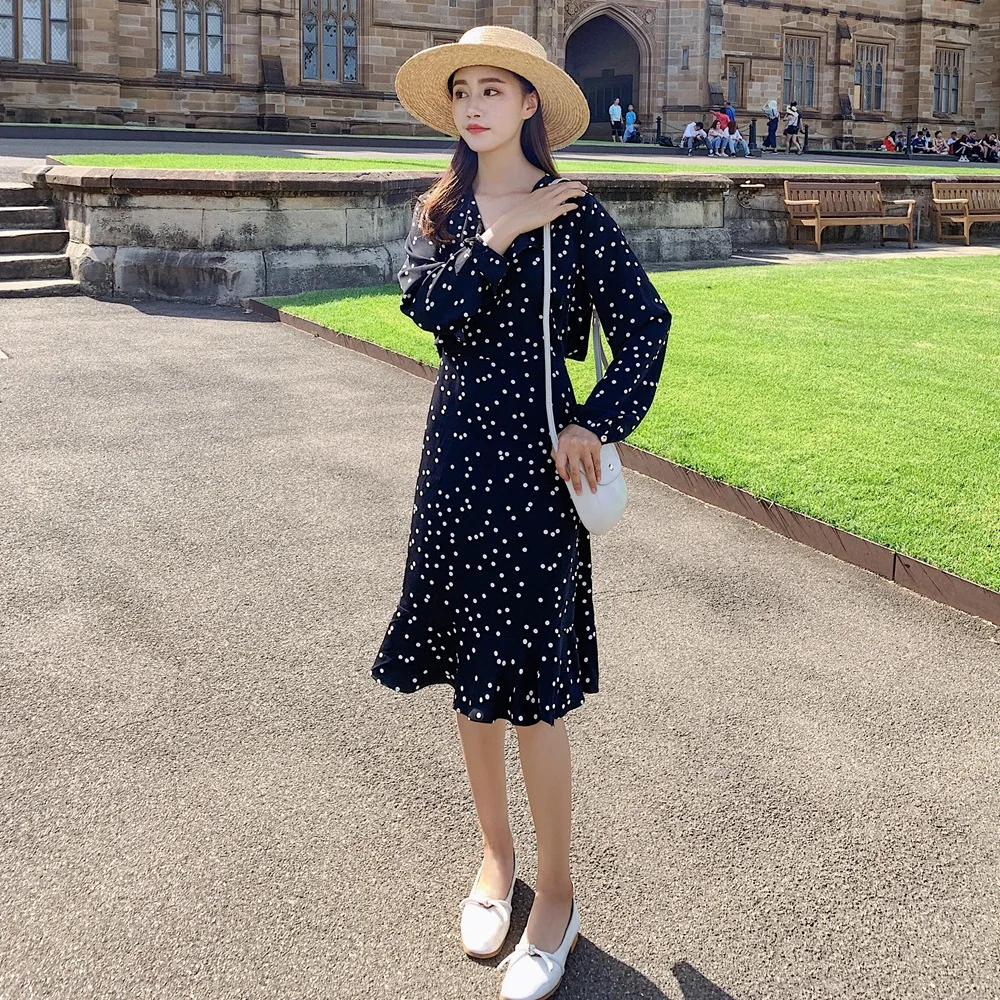Photo Shoot 2019 Spring New Style Korean-style INS WOMEN'S Dress Sweet CHIC-Style V-neck Flounced Charade Polka Dot Dress
Photo Shoot 2019 Spring New Style Korean-style INS WOMEN'S Dress Sweet CHIC-Style V-neck Flounced Charade Polka Dot Dress