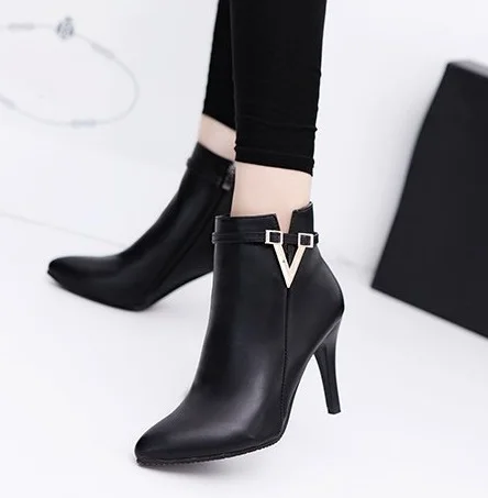 2019 Hot fashion Spring Autumn Thin High Heels Pointed Toe martin boots Faux Leather Zipper Style Sexy Women ankle Boots
2019 Hot fashion Spring Autumn Thin High Heels Pointed Toe martin boots Faux Leather Zipper Style Sexy Women ankle Boots