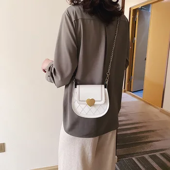 Classic Women Crossbody Saddle Bags PU Leather Heart Buckle Messenger Shoulder Bags for Ladies Outdoor Casual Shopping
Classic Women Crossbody Saddle Bags PU Leather Heart Buckle Messenger Shoulder Bags for Ladies Outdoor Casual Shopping