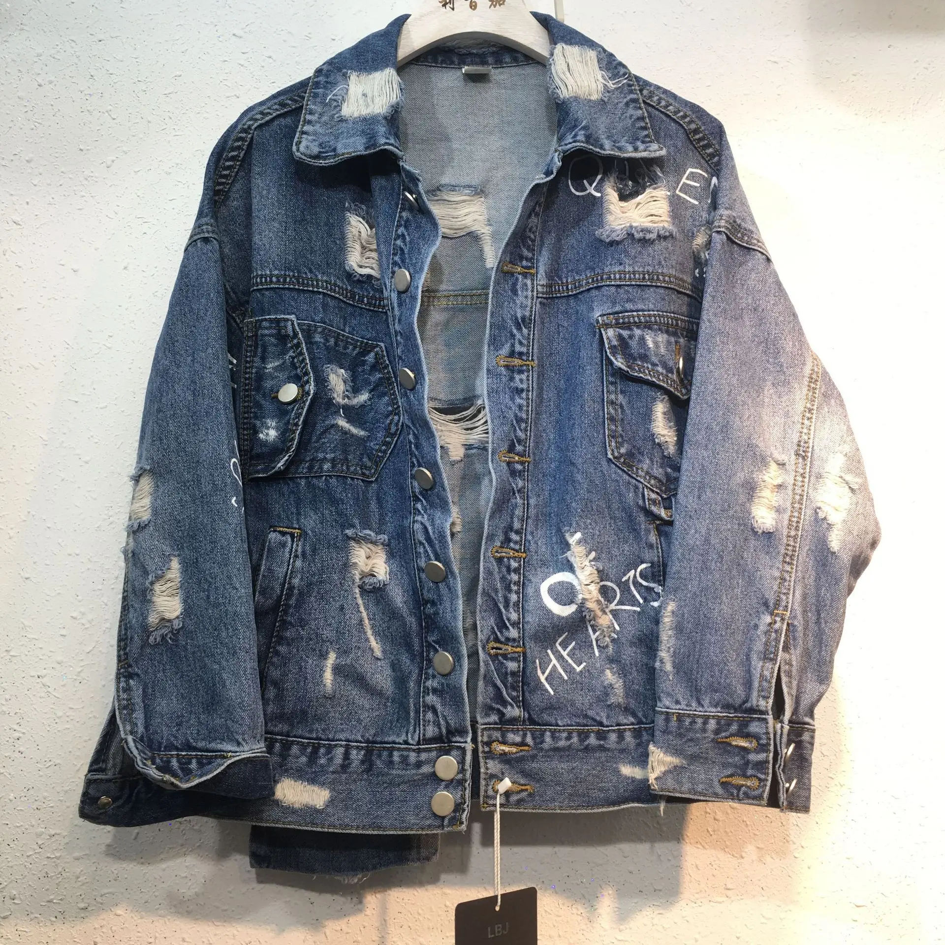 2019 Autumn New Style European And American Streets Loose-Fit Printed Letter Retro with Holes Washing Jeans Coat Blouses Fashion
2019 Autumn New Style European And American Streets Loose-Fit Printed Letter Retro with Holes Washing Jeans Coat Blouses Fashion