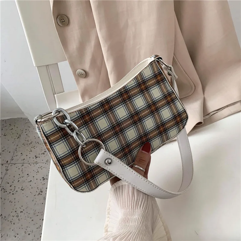 Retro lattice baguette bag female net red with the same paragraph 2020 summer new wild armpit shoulder portable crossbody bag
Retro lattice baguette bag female net red with the same paragraph 2020 summer new wild armpit shoulder portable crossbody bag