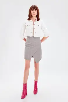 Trendyol Gray Plaid Skirt TWOAW20ET0178
Trendyol Gray Plaid Skirt TWOAW20ET0178