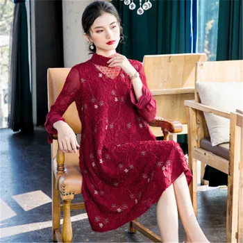 Fashion noble red heavy industry embroidery large size pleated dress fat mm cover belly 2020 spring new women loose dress dress
Fashion noble red heavy industry embroidery large size pleated dress fat mm cover belly 2020 spring new women loose dress dress