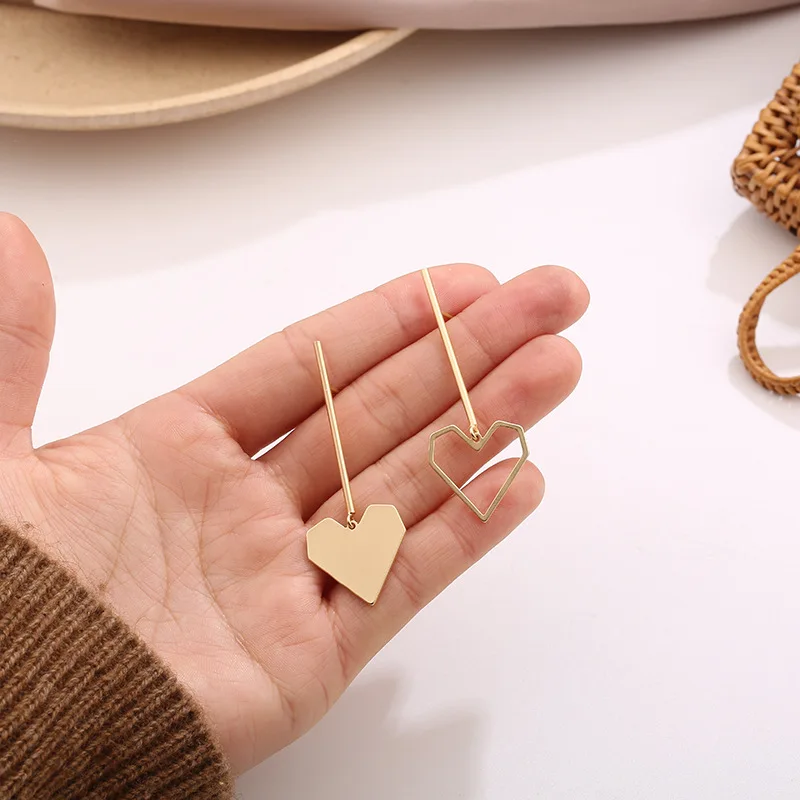 2020 Simple Gold Color Love Heart Drop Earrings For Women Girl Geometric Statement Earring Wedding Party Jewelry
2020 Simple Gold Color Love Heart Drop Earrings For Women Girl Geometric Statement Earring Wedding Party Jewelry