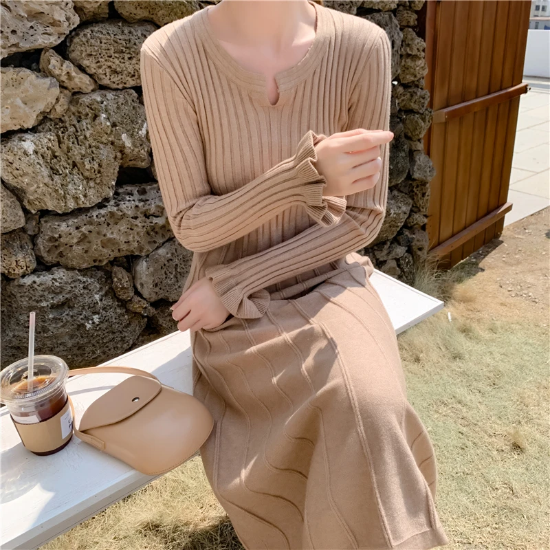 Korean Autumn Sweater Dress Women V-neck Knitted Dresses Woman Sweaters Flare Sleeve Dresses Woman High Waist Sweater Dress Lady
Korean Autumn Sweater Dress Women V-neck Knitted Dresses Woman Sweaters Flare Sleeve Dresses Woman High Waist Sweater Dress Lady
