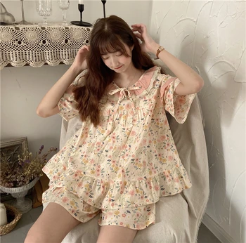 New summer Thin shorts sweet casual home wear Ladies pajamas set
New summer Thin shorts sweet casual home wear Ladies pajamas set
