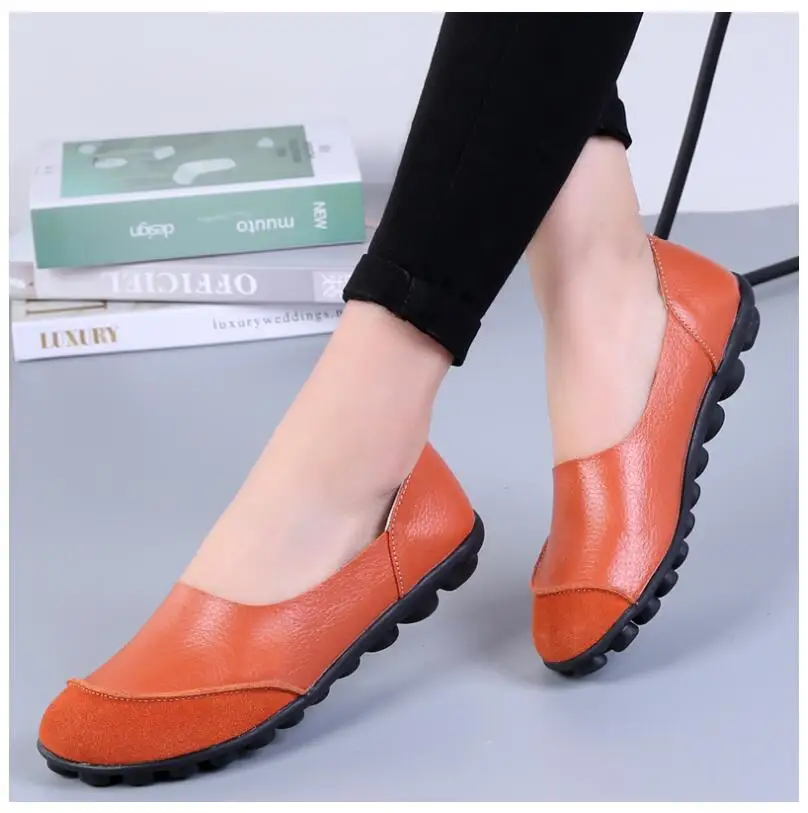 2021 new middle-aged shallow mouth set mother shoes lazy shoes flat with flat women's shoes large size peas shoes women
2021 new middle-aged shallow mouth set mother shoes lazy shoes flat with flat women's shoes large size peas shoes women