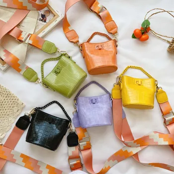 2020 New Style er tong bao Korean-style Western Style Wide Shoulder Carrying Bucket Bag Fashion Princess Shoulder Accessories Pa
2020 New Style er tong bao Korean-style Western Style Wide Shoulder Carrying Bucket Bag Fashion Princess Shoulder Accessories Pa
