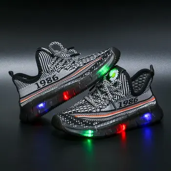 2020 New Kids USB Luminous Sneakers Glowing Children Lights Up Shoes With Led Girls Illuminated Krasovki Footwear Boys 
2020 New Kids USB Luminous Sneakers Glowing Children Lights Up Shoes With Led Girls Illuminated Krasovki Footwear Boys