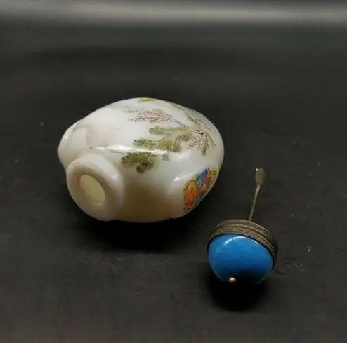Collection Colored Glass imitation white jade snuff bottle hand-painted landscape
Collection Colored Glass imitation white jade snuff bottle hand-painted landscape