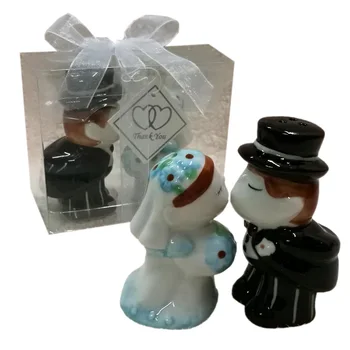 

30sets=60pcs/lot ceramic Kissing couple crafts cake topper bride and groom salt and pepper shaker wedding bridal shower gifts