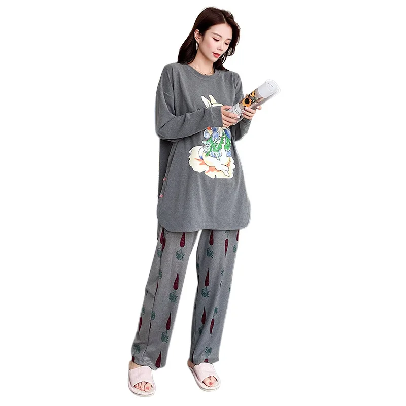 2020 autumn women's velvet warm printing suit large size round neck loose fashion thickening home service
2020 autumn women's velvet warm printing suit large size round neck loose fashion thickening home service