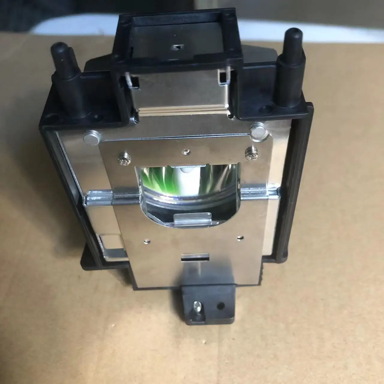 AN-K15LP/ SHP 250W Оригинальная лампа с корпусом для SHARP XV-Z15000 / Z15000A / Z15000U /Z17000 / Z17000U / Z18000 проекторов
AN-K15LP/ SHP 250W Оригинальная лампа с корпусом для SHARP XV-Z15000 / Z15000A / Z15000U /Z17000 / Z17000U / Z18000 проекторов