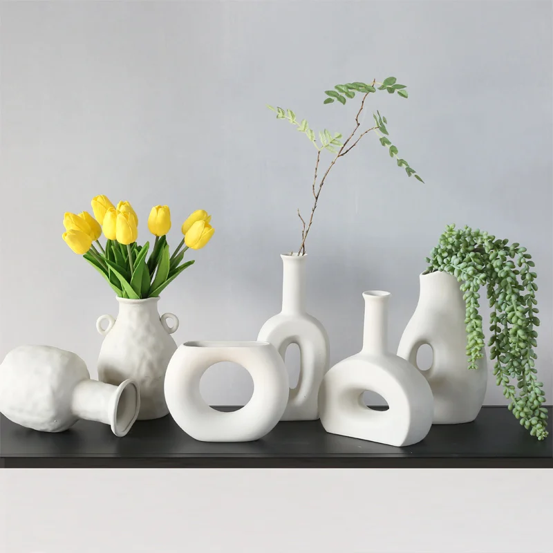 Ceramice Vase Simple Creative Ornaments For Home Living Room Vase European Geometric Polygonal Singular Shape Flower Container
Ceramice Vase Simple Creative Ornaments For Home Living Room Vase European Geometric Polygonal Singular Shape Flower Container