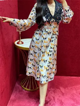 2020 V-neck Women Knee-length Dress Horse Print Silk Long-sleeved ladies hollow lace collar slim waist Female Midi dresses 
2020 V-neck Women Knee-length Dress Horse Print Silk Long-sleeved ladies hollow lace collar slim waist Female Midi dresses