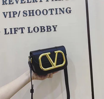 Luxury Saddle Bags for Women 2021 Fashion High Quality Shoulder Simple Bag Lady Handbags Elegant Lady Shoulder Messenger Bags 
Luxury Saddle Bags for Women 2021 Fashion High Quality Shoulder Simple Bag Lady Handbags Elegant Lady Shoulder Messenger Bags