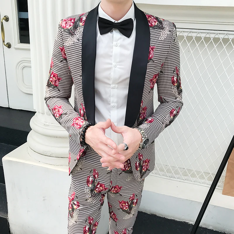 Flowers Suits Mens Floral Suits with Pants Fashion Stage Costumes for Singers Mens Suits Designers 2019 Party Dress Mens Dresses 
Flowers Suits Mens Floral Suits with Pants Fashion Stage Costumes for Singers Mens Suits Designers 2019 Party Dress Mens Dresses