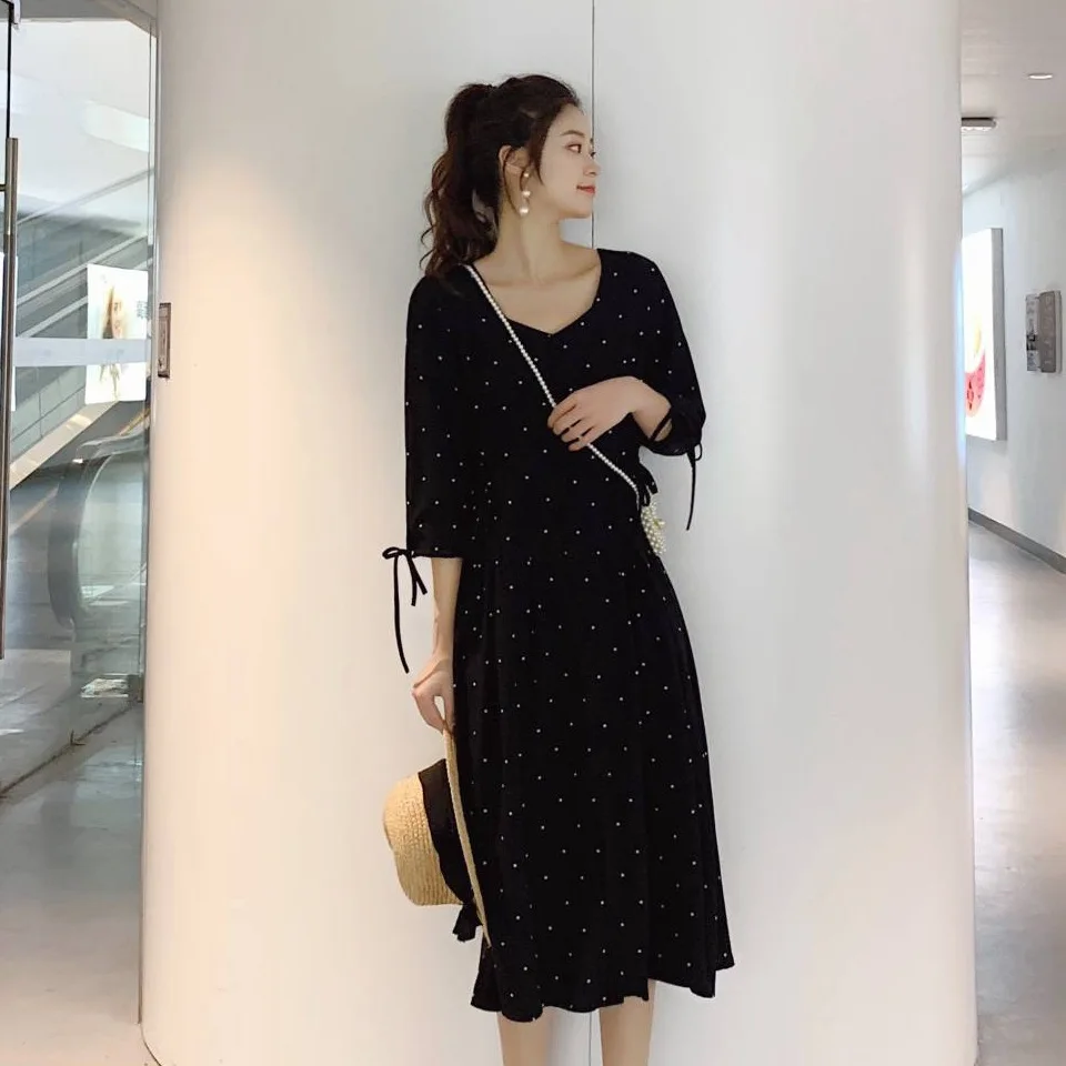 Photo Shoot CHIC Retro Polka Dot Elegant Black Mid-length Crew Neck Hipster Simple A- line Big Hemline Dress Women's OL
Photo Shoot CHIC Retro Polka Dot Elegant Black Mid-length Crew Neck Hipster Simple A- line Big Hemline Dress Women's OL
