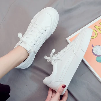 White sneaker contracted atmosphere lady small white shoes New Year's most popular 35-44 classic style men women casual sneaker
White sneaker contracted atmosphere lady small white shoes New Year's most popular 35-44 classic style men women casual sneaker