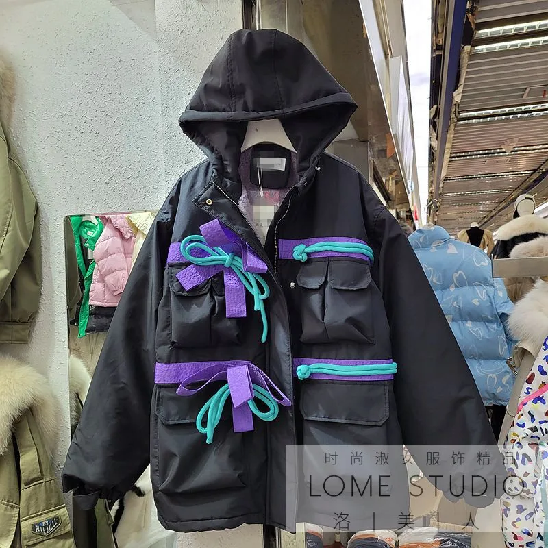 winter 2021 Han Guodong gate park down cotton-padded jacket female bowknot loose hooded women cotton-padded jacket coat
winter 2021 Han Guodong gate park down cotton-padded jacket female bowknot loose hooded women cotton-padded jacket coat