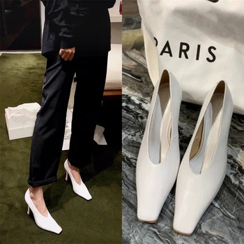 European and American Sexy Square Heel High Heels Square Toe V Design Womens Shoes Party Dress Pumps Fashion Elegant Single Shoe
European and American Sexy Square Heel High Heels Square Toe V Design Womens Shoes Party Dress Pumps Fashion Elegant Single Shoe